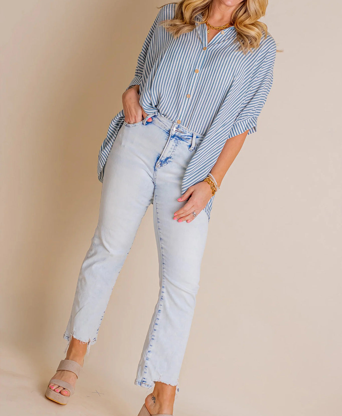 Limited time sale 🔥Women's Oversized Striped Loose Button-down Shirt