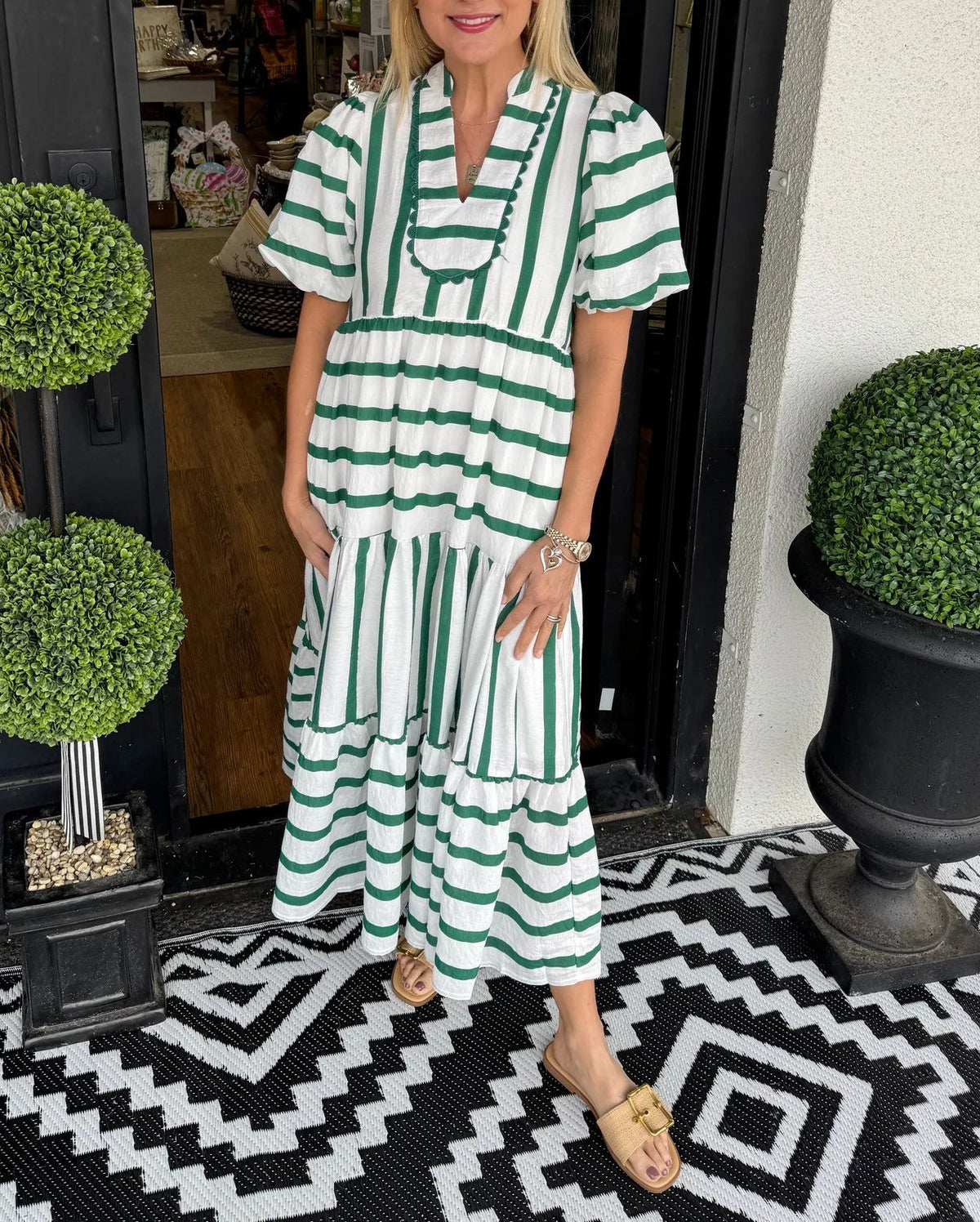 Limited time sale🔥Women's Short Bubble Sleeve Striped Dress With Pockets