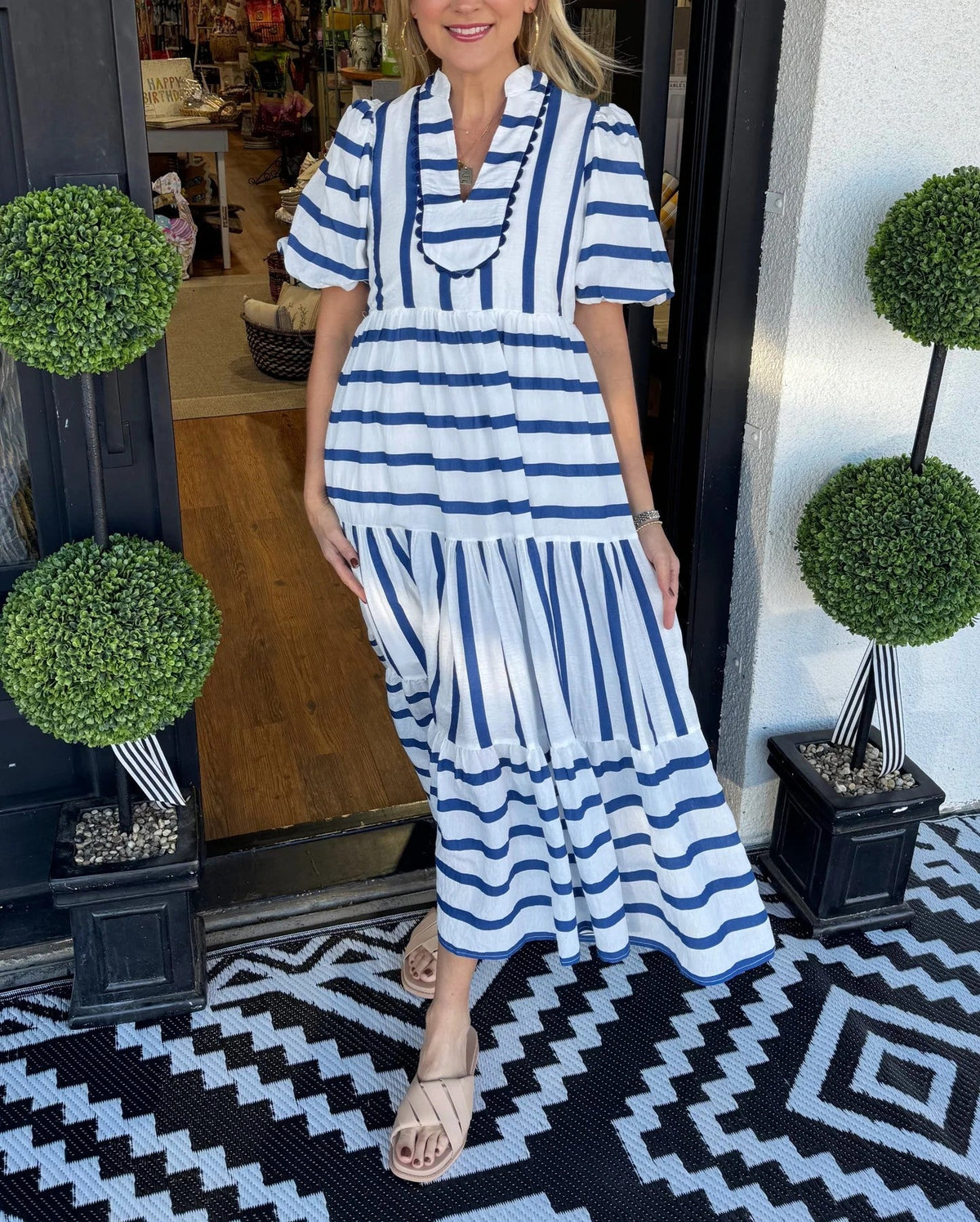 Limited time sale🔥Women's Short Bubble Sleeve Striped Dress With Pockets