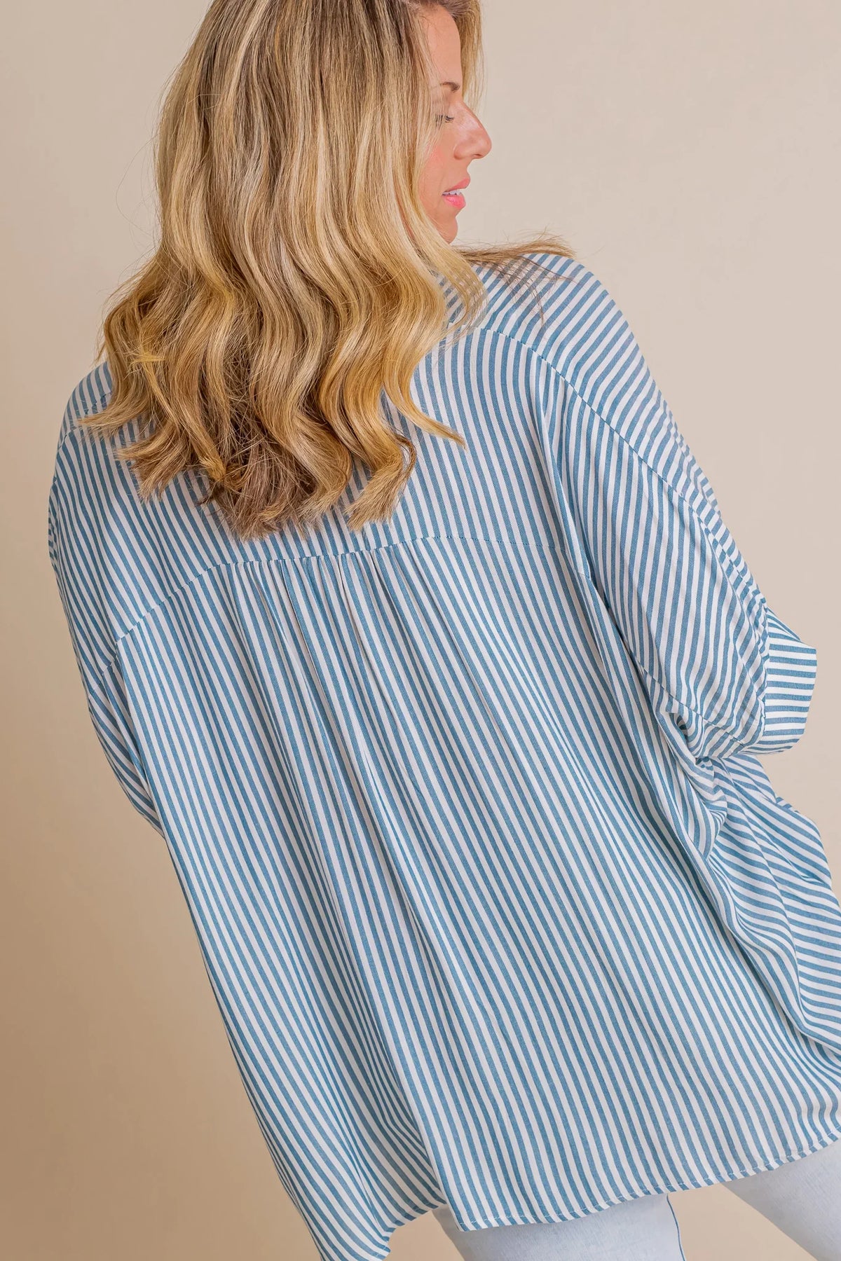 Limited time sale 🔥Women's Oversized Striped Loose Button-down Shirt