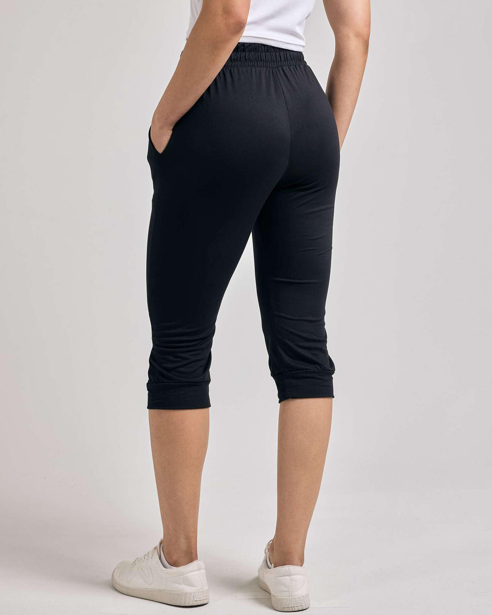 Women's Ultra Soft Lounge Capri Joggers Sweatpants Athletic Yoga with Pockets