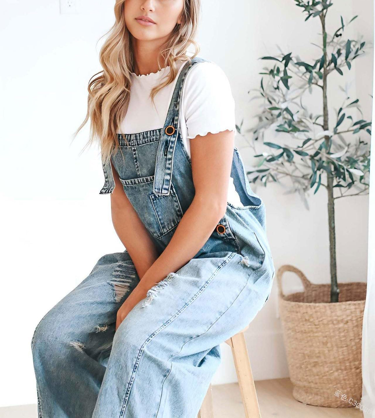 Limited time sale🔥Women's Cute Casual Button Jumpsuit Ripped Denim Overalls
