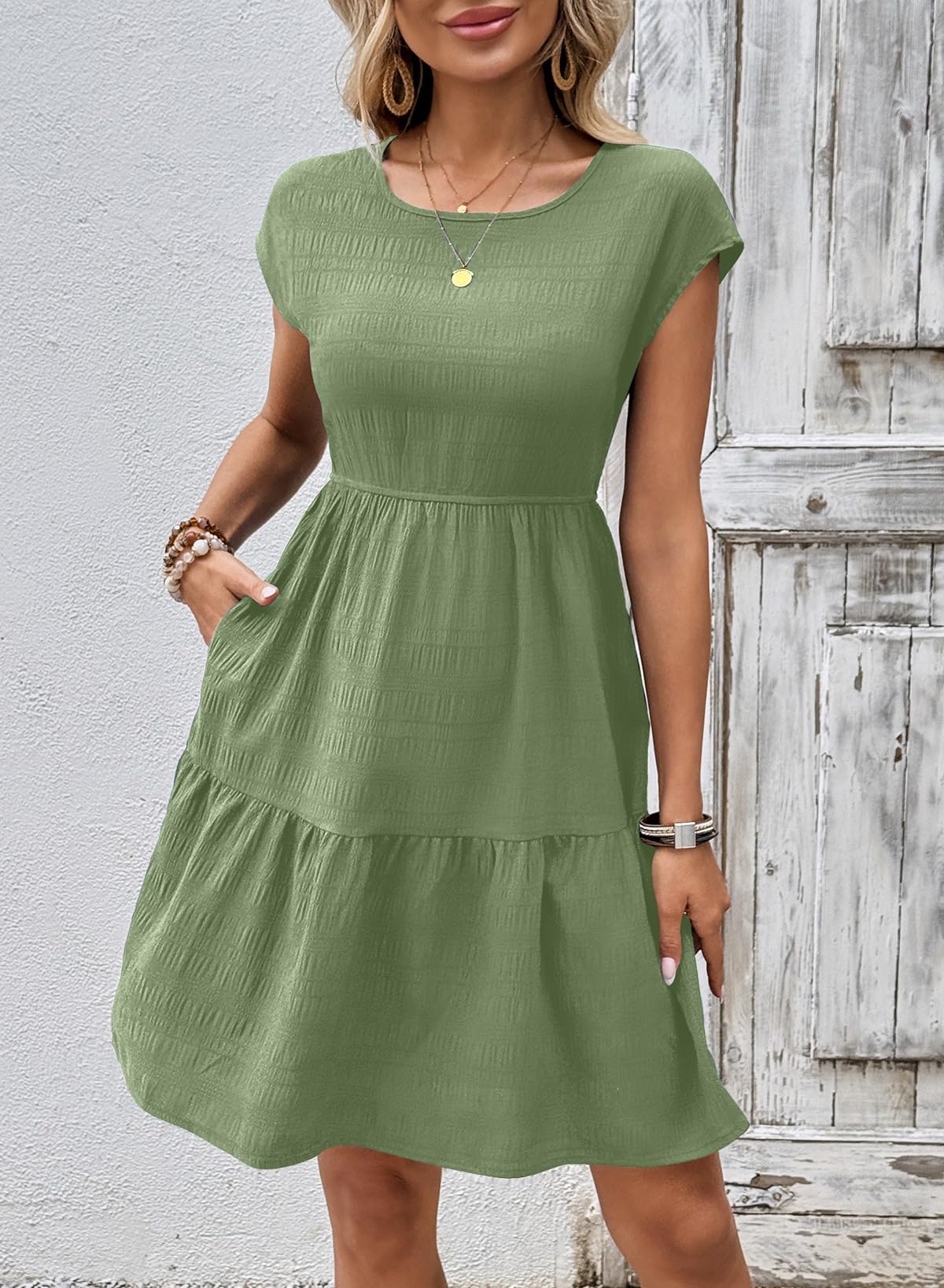 2026 Minimalist Women's Casual High-Waist Tiered Sleeveless Mini Dress