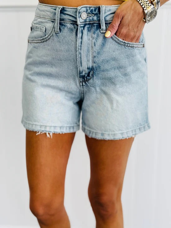 Women's Frayed Hem Denim Shorts With Pockets