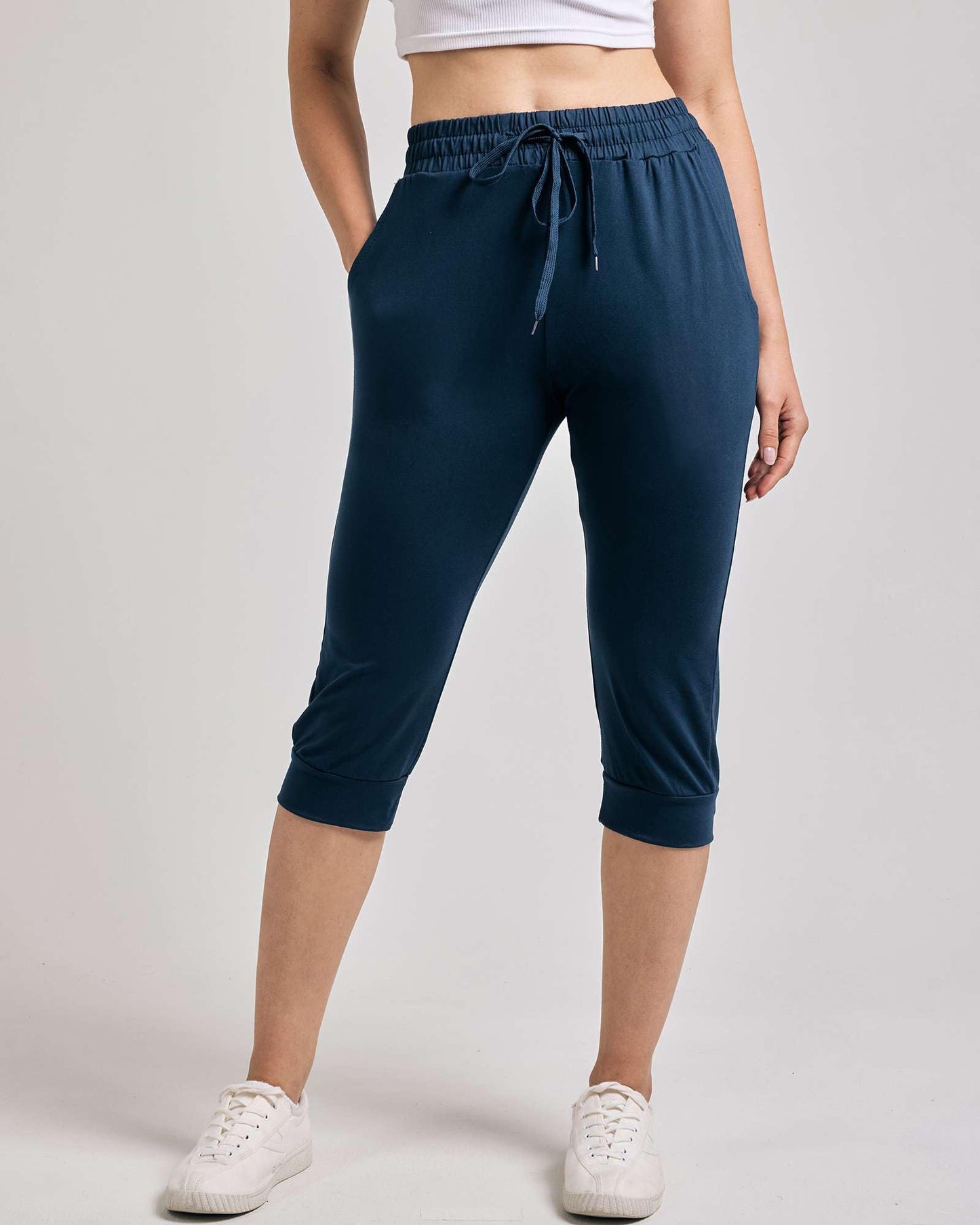 Women's Ultra Soft Lounge Capri Joggers Sweatpants Athletic Yoga with Pockets