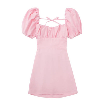 Dreamy spring dress with puff sleeves
