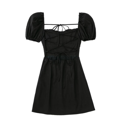 Dreamy spring dress with puff sleeves