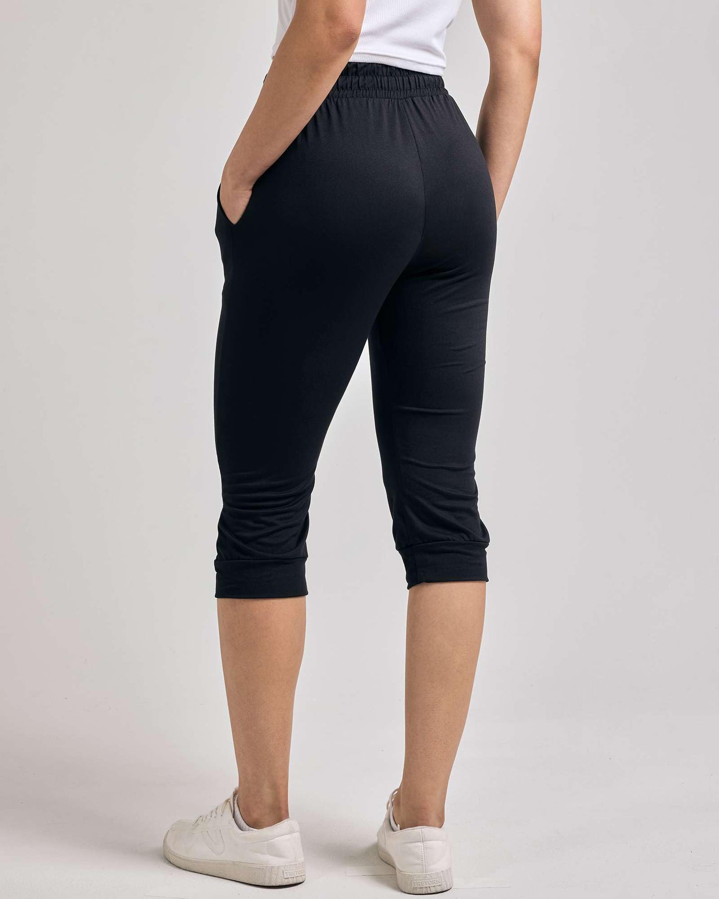 Women's Ultra Soft Lounge Capri Joggers Sweatpants Athletic Yoga with Pockets