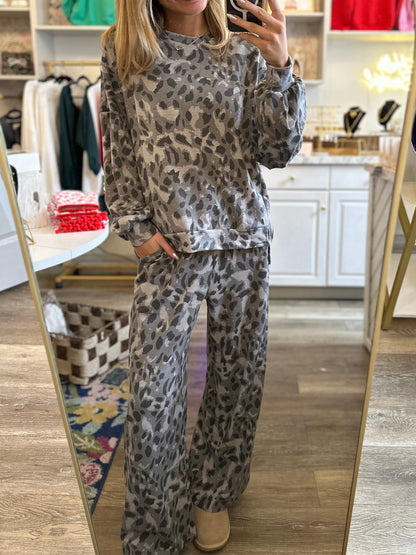 Limited time sale🔥Women's Cozy Leopard Print Two - Piece Set