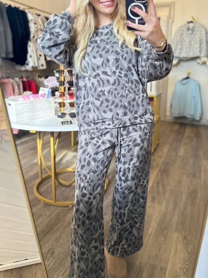 Limited time sale🔥Women's Cozy Leopard Print Two - Piece Set