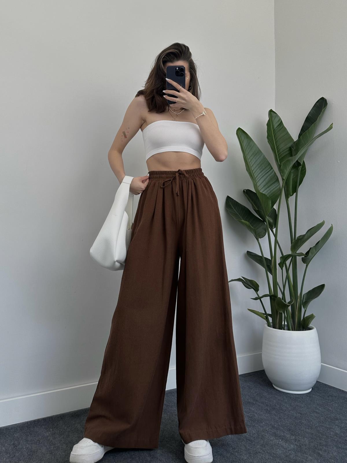 linen trousers