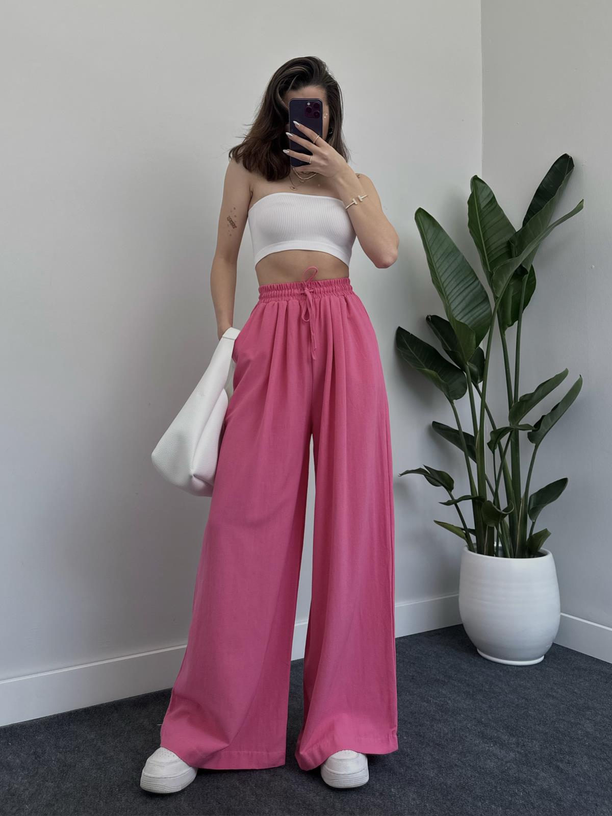 linen trousers